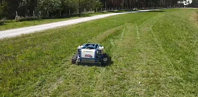 Nowy autonomiczny robot koszący pracuje w Sielpi