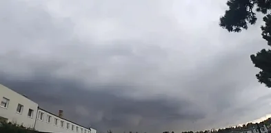 Ostrzeżenie pierwszego stopnia dla miejscowości Końskie i dla okolic.  Uwaga burze