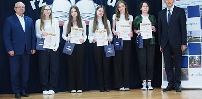 Gminne dyktando za nami. To już XII Konkurs  o Złote Pióro Burmistrza