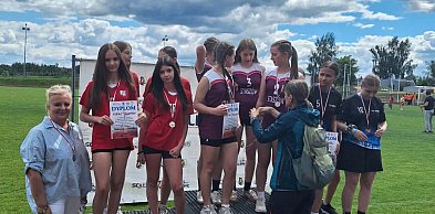 Uczniowie ze Stąporkowa wrócili z medalami ze Strawczynka