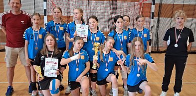III miejsce dla SP nr 1 Końskie w województwie w mini piłce ręcznej