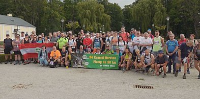 Idą przez Konecczyznę z miłością do turystyki. 34. Konecki Maraton Pieszy