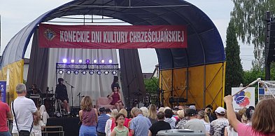 Piknik przy parafii MBNP w Końskich na koniec Dni Kultury Chrześcijańskiej