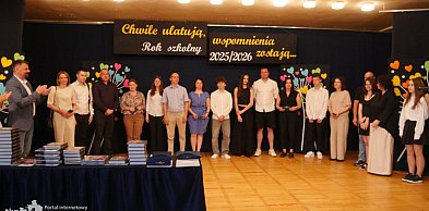 Pożegnanie ósmoklasistów w SP1 Końskie. Zobaczcie zdjęcia i listę laureatów