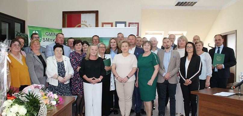  Smyków: Beata Janiszewska zaprzysiężona. Przewodniczącym Dariusz…