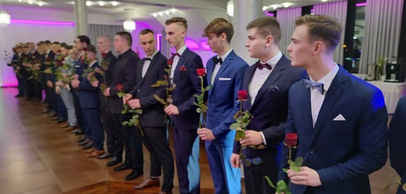  Maturzyści z `Mechanika` będą się bawić podczas studniówki już w…