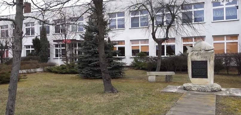 Szkoła w Rudzie Malenieckiej z nowoczesnym sprzętem