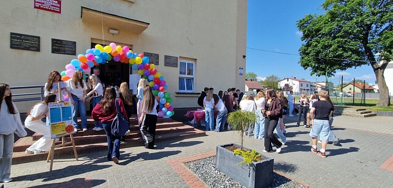 Dzień Otwarty w I LO w Końskich przyciągnął wielu chętnych