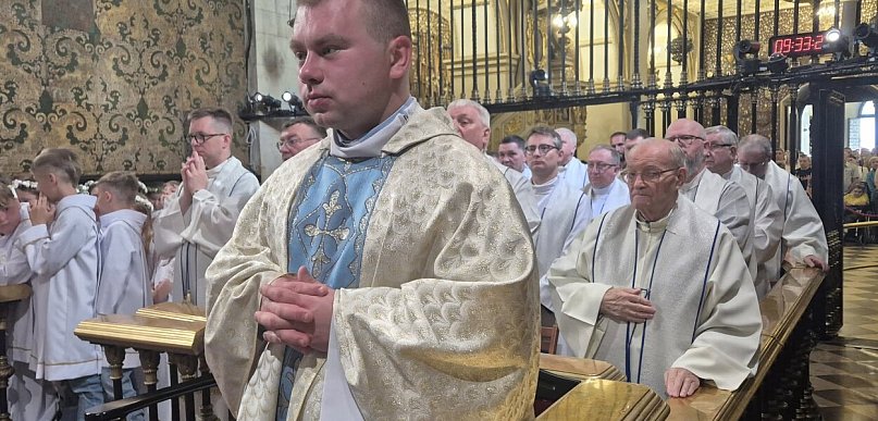 Mieszkaniec Końskich został księdzem. Szymon Maliborski przyjął święcenia