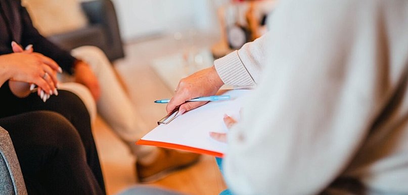 Spadek libido u mężczyzny - skąd się bierze i kiedy warto pójść do seksuologa