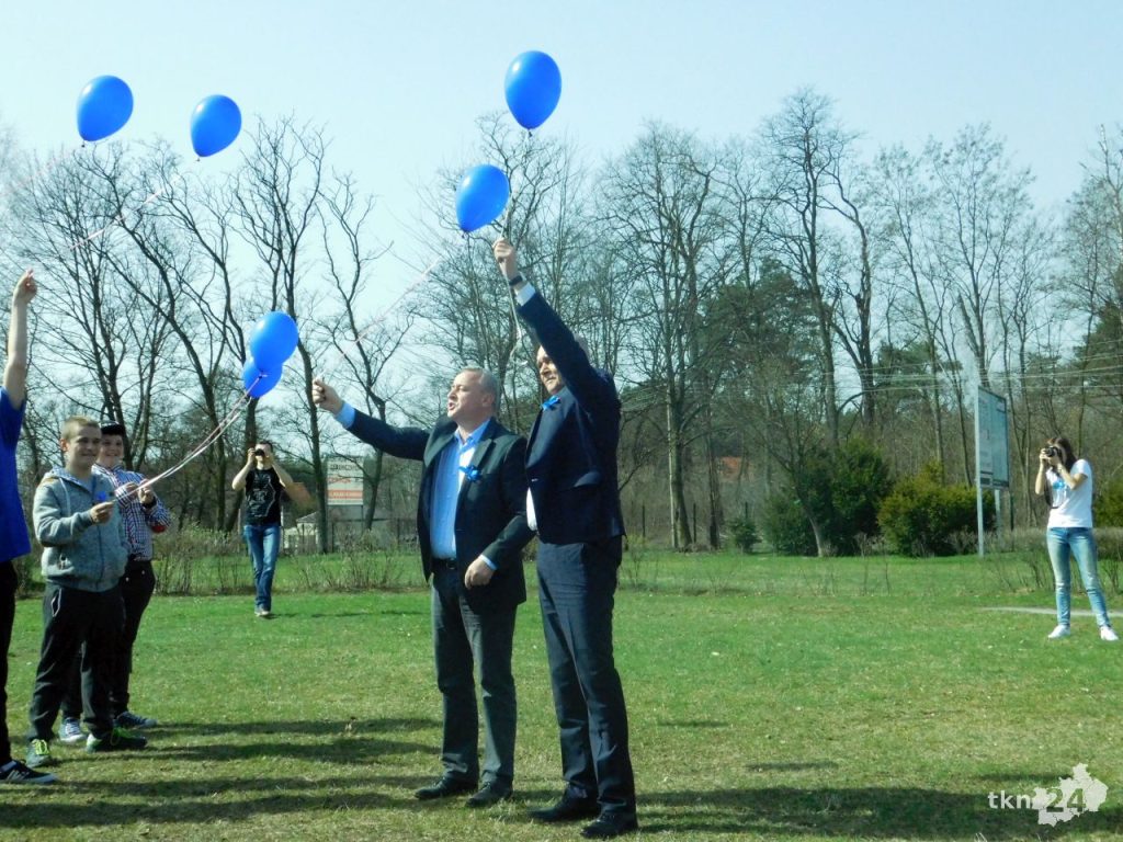 Jan Słuszniak i Krzysztof Stachera dali sygnał do wypuszczenia balonów.