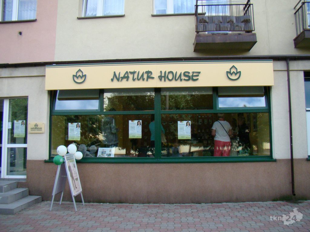 Naturhouse ma swoją siedzibę w Końskich przy ulic Hubala 11. 
