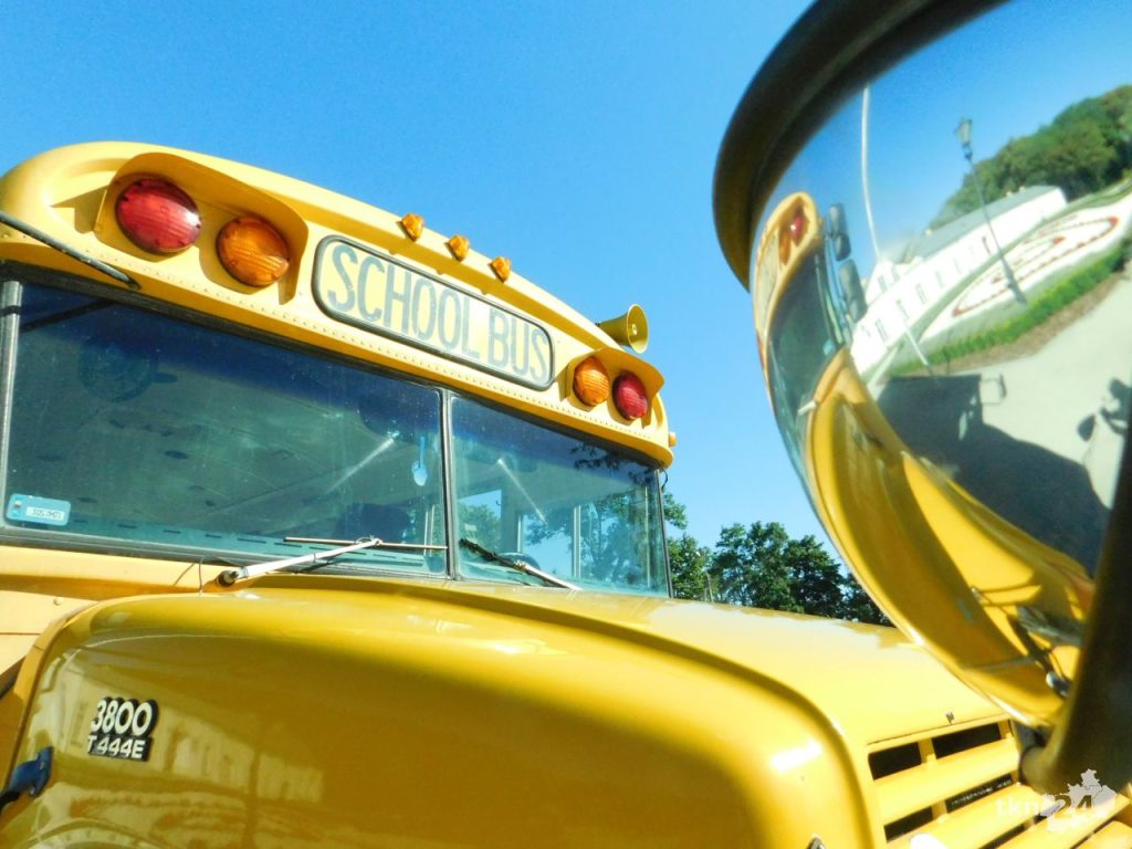 School bus w Końskich 02