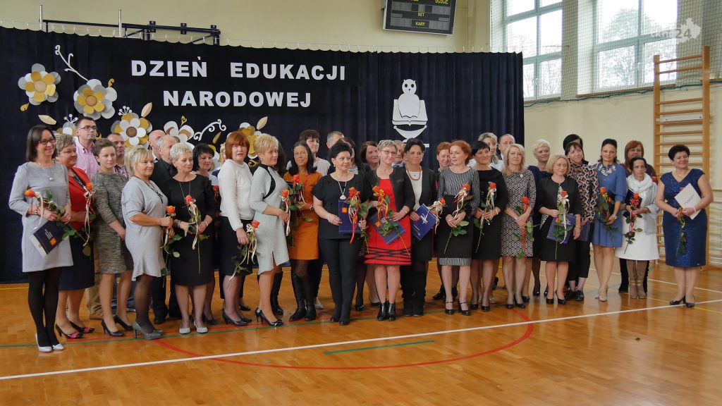 Nagrody dla nauczycieli - uroczystość w Modliszewicach
