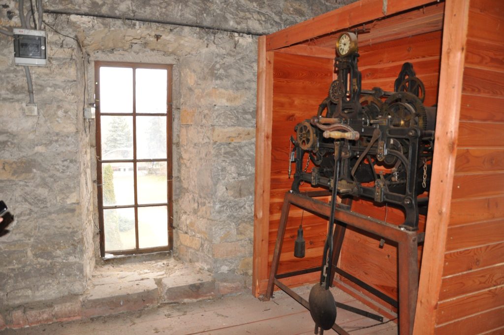 Mechanizm zegara , będącego kiedyś na wieży kościelnej .