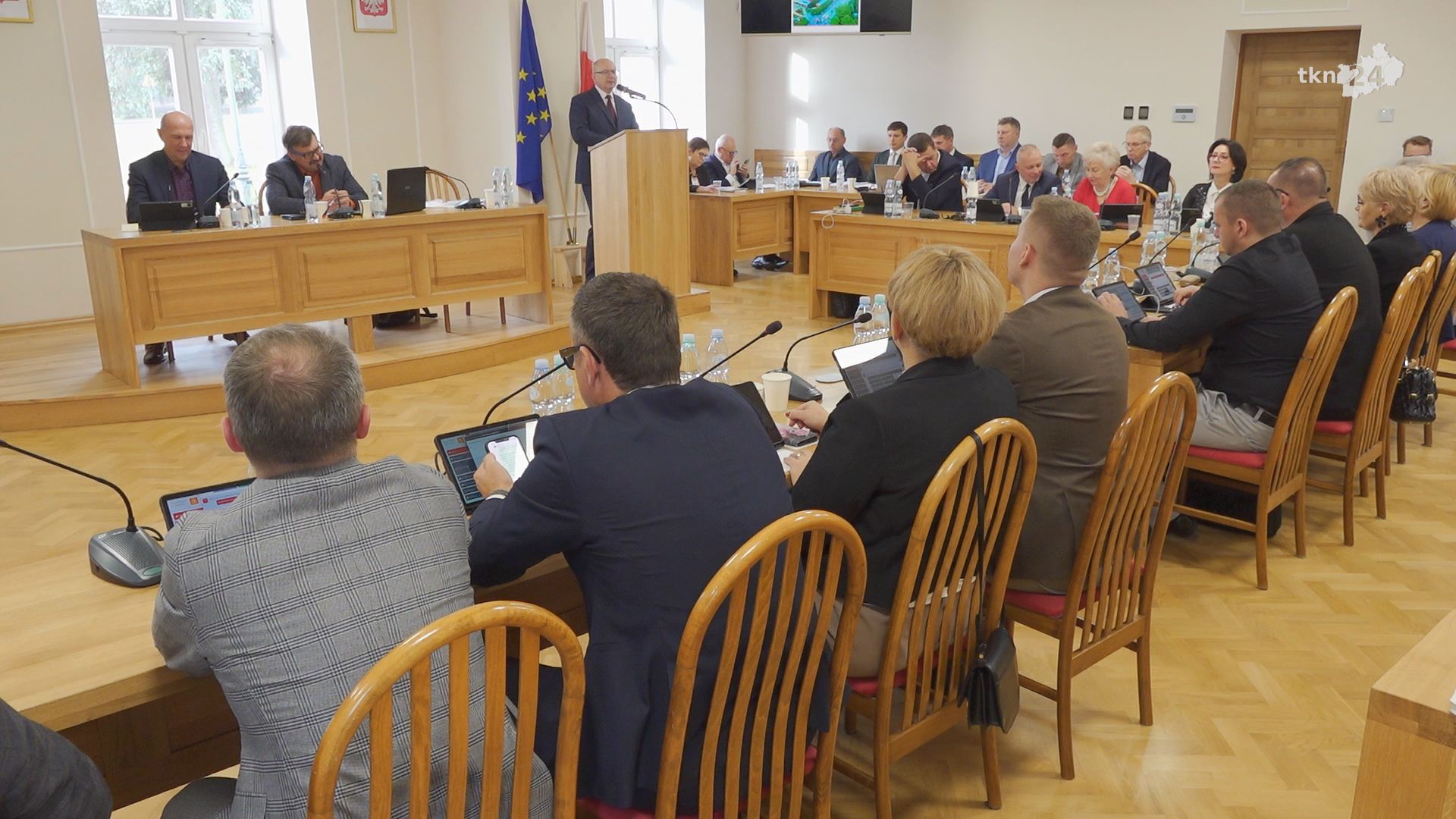 Drogi, stadion, kanalizacja i źródła geotermalne. Jakie inwestycje prowadzi gmina Końskie? [wideo]