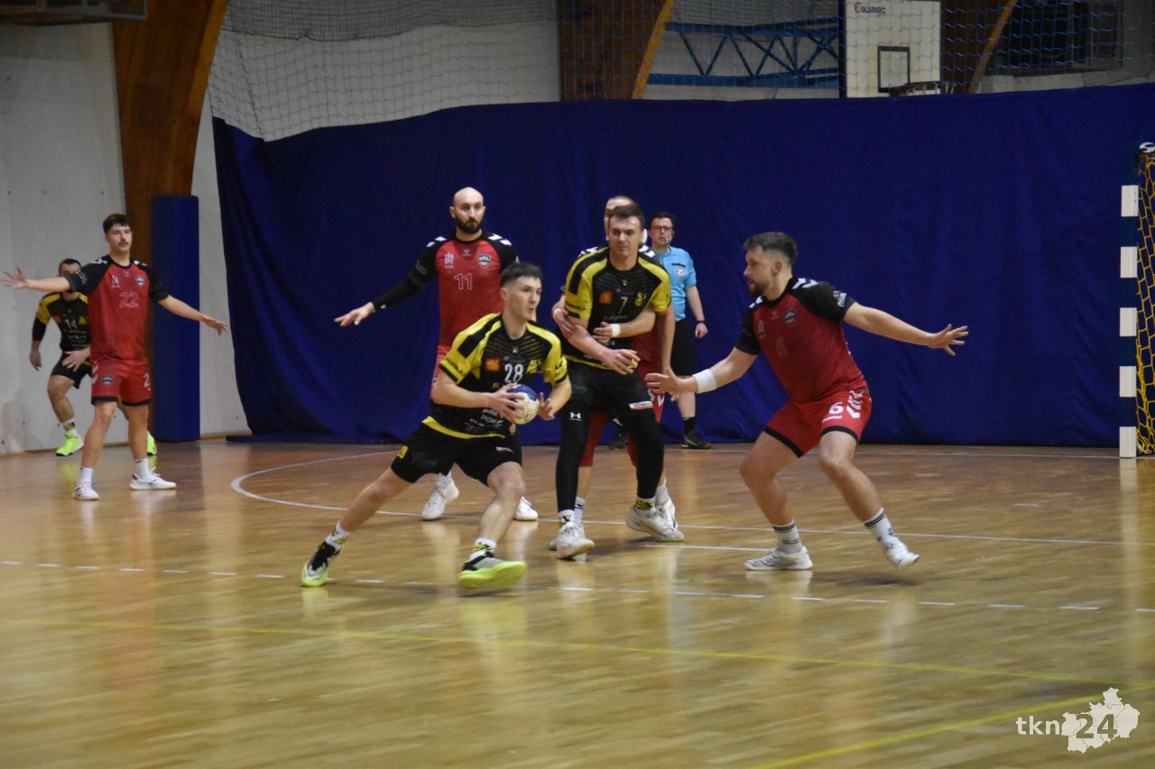 KSSPR przegrywa z liderem tabeli w swojej hali [wideo, zdjęcia]