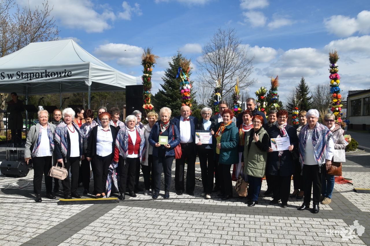 Jarmark Wielkanocny w Stąporkowie z pięknymi palmami i występami artystycznymi [wideo, zdjęcia]
