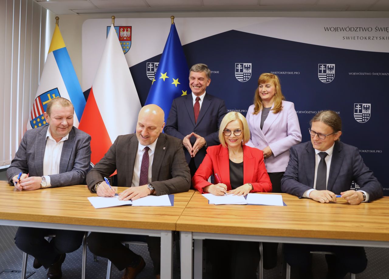 Gmina Stąporków podpisała umowę na dofinansowanie budowy kanalizacji deszczowej