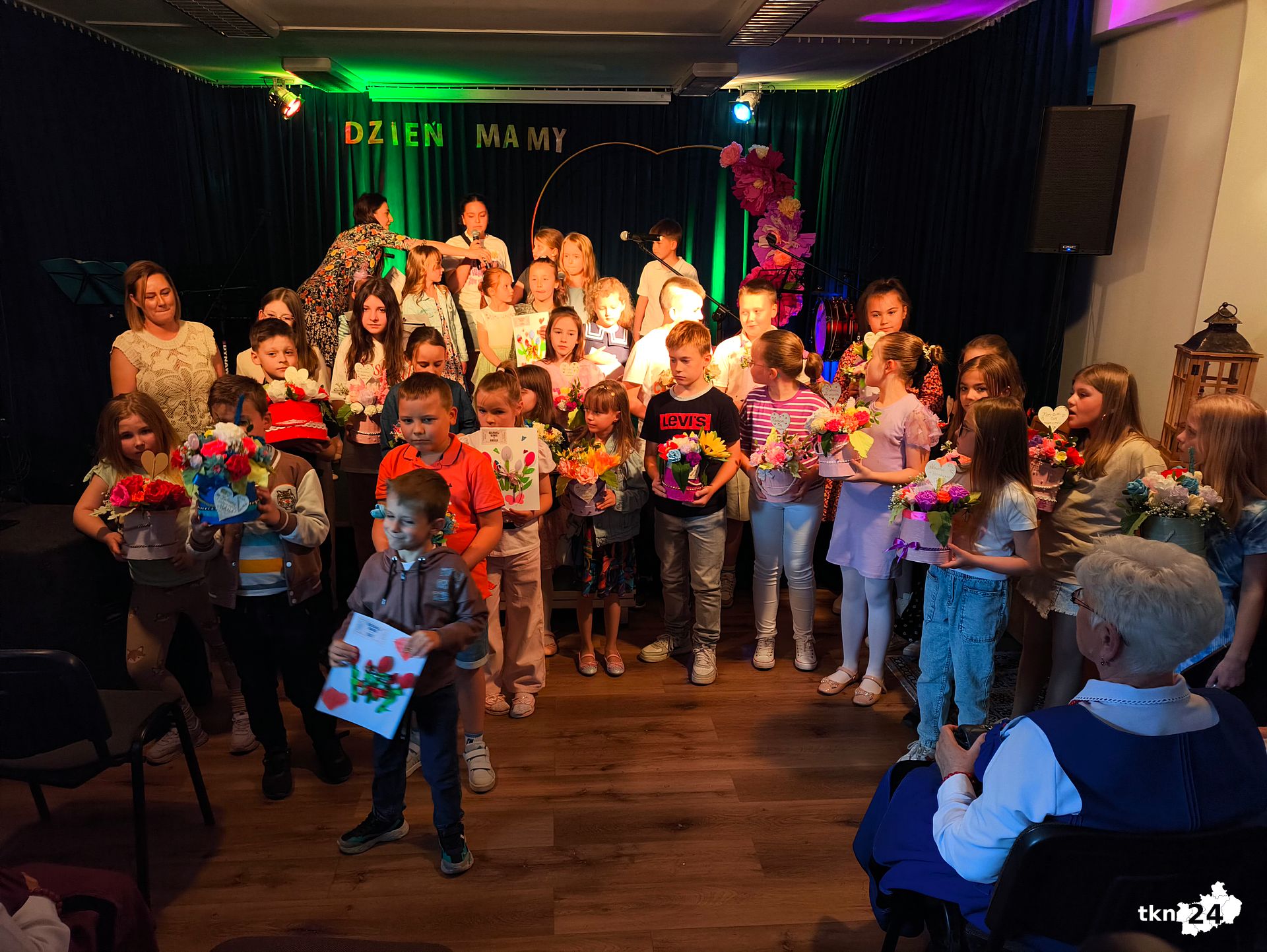 Dzień Matki w Gowarczowie. To był piękny wieczór! [wideo, zdjęcia]