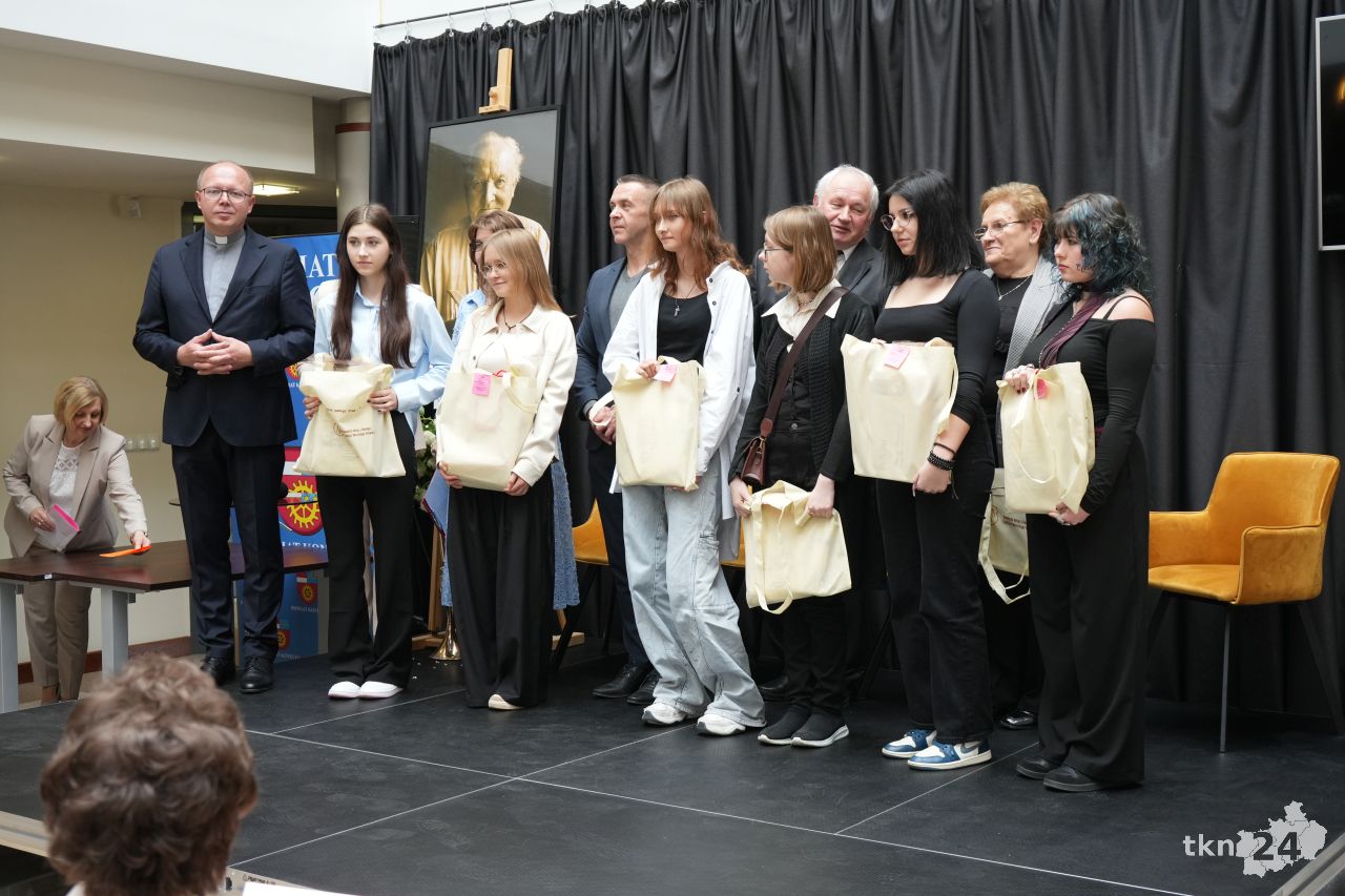 W Końskich podsumowano konkursy o ks. Marcelim Prawicy [wideo, zdjęcia]