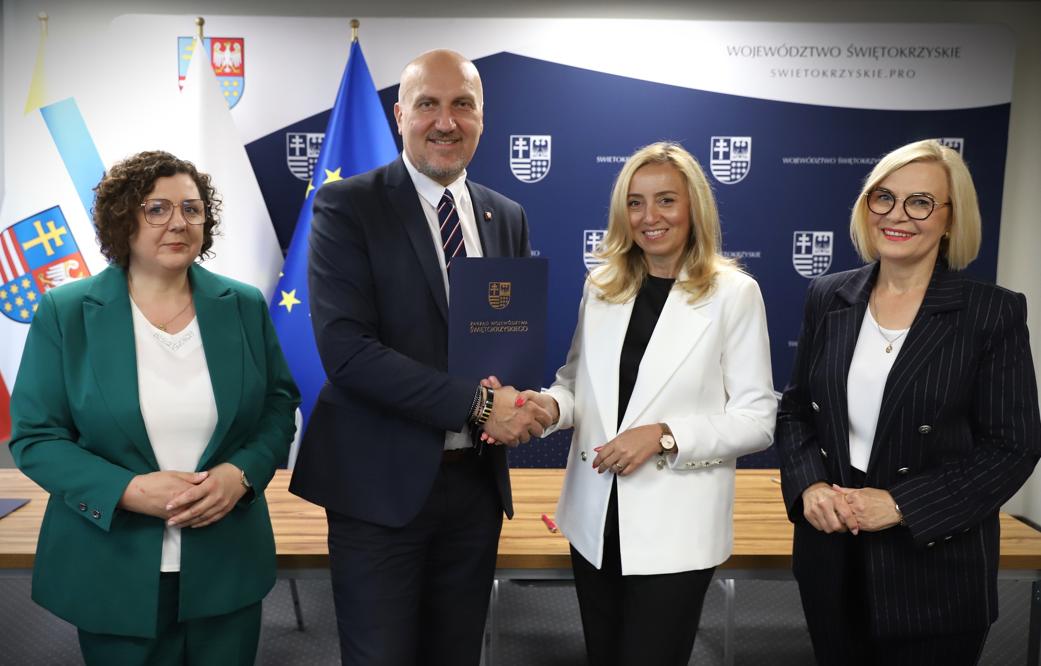 Gmina Gowarczów ze środkami na rzecz zdrowia pracowników urzędu