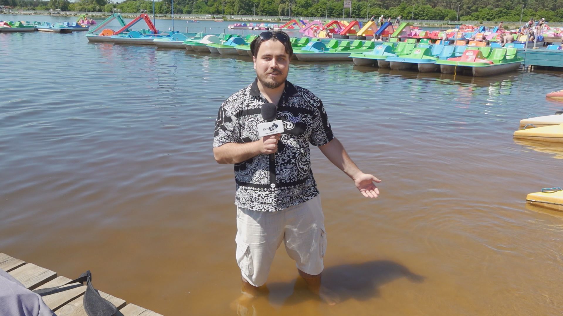 Turyści wypoczywają nad wodą. Jak przyjezdnym podoba się Sielpia? [wideosonda]