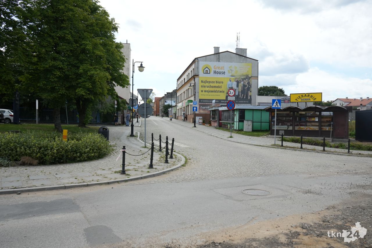 Ulica Łazienna zablokowana. Zaskoczeni przedsiębiorcy skarżą się na brak informacji