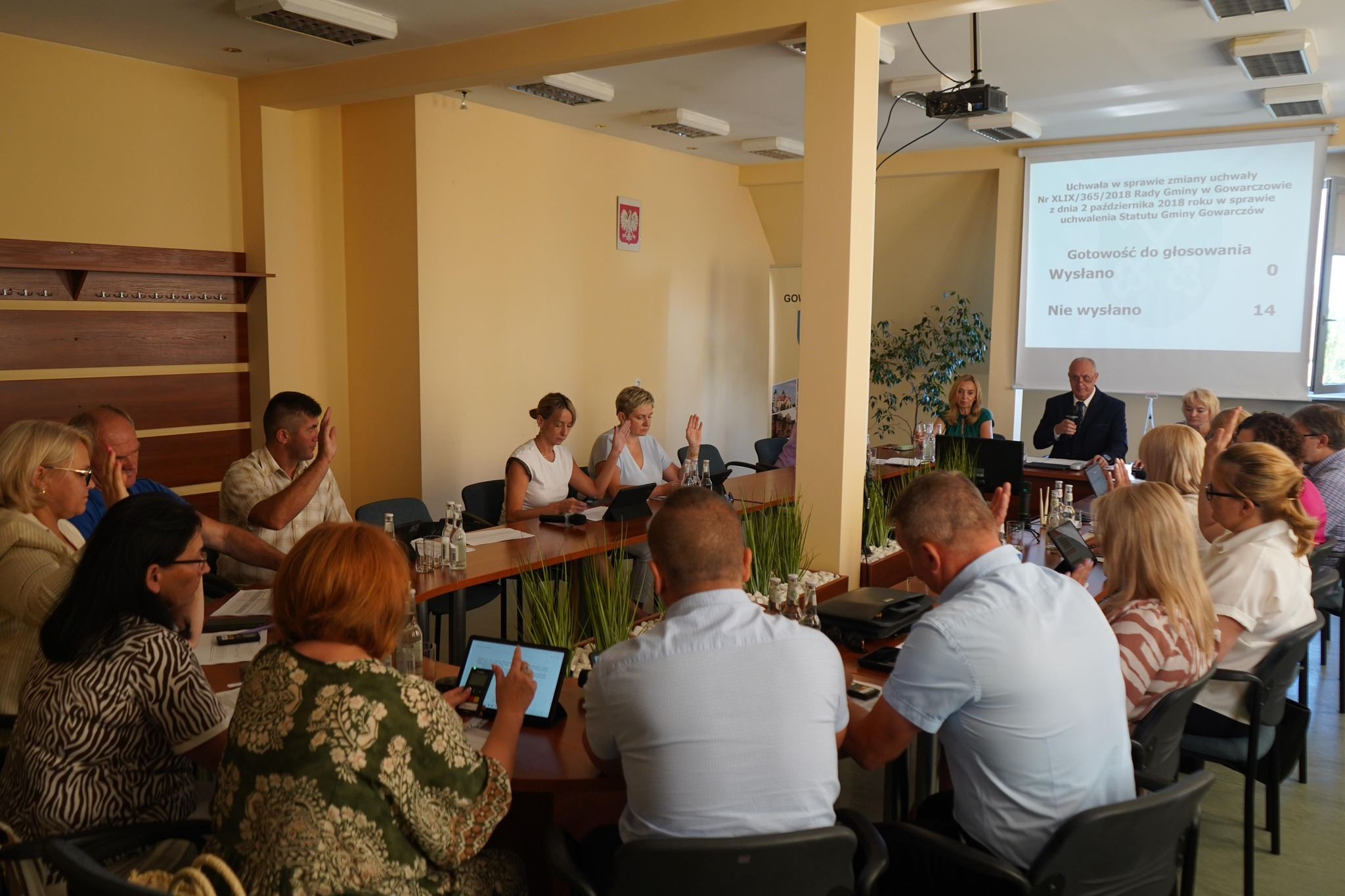 Zmiany w Budżecie Gminy Gowarczów na 2025 rok podczas nadzwyczajnej sesji Rady Miejskiej