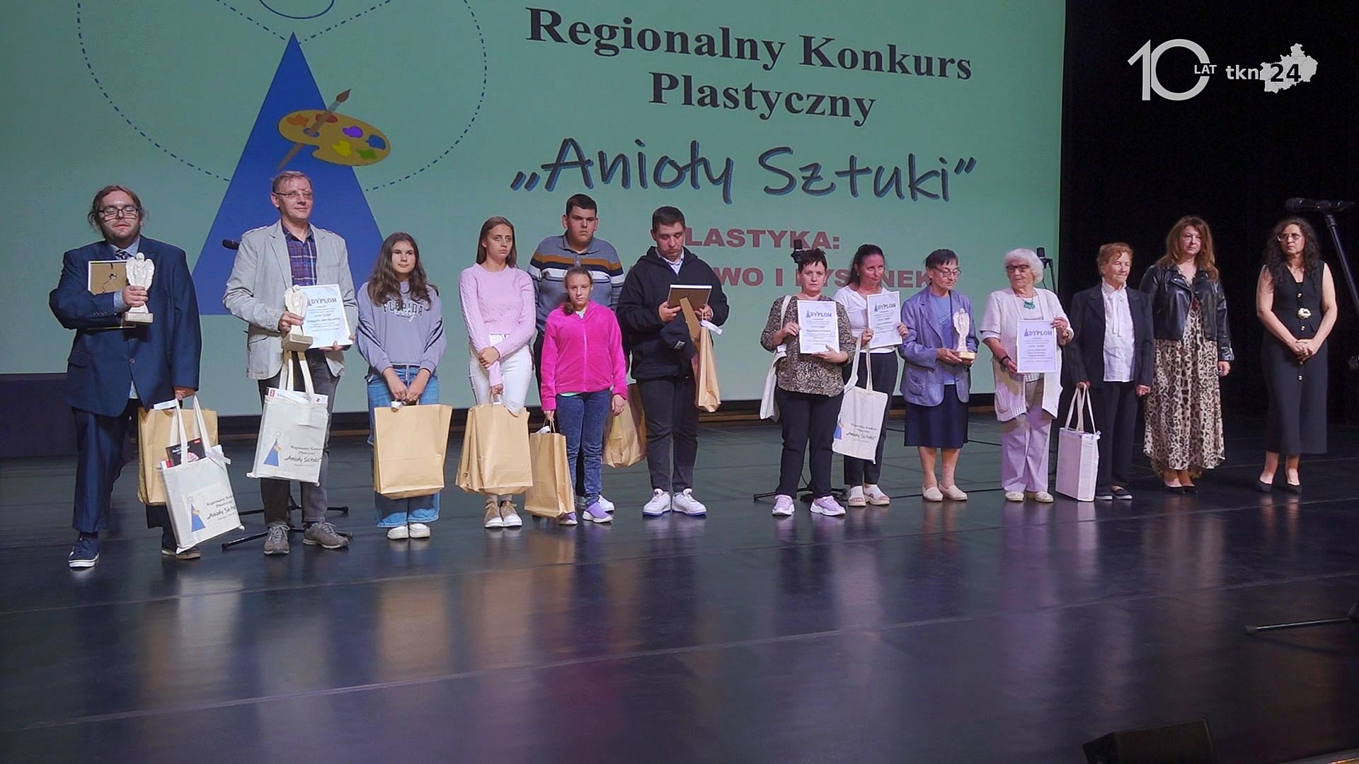 Rozdali Anioły Sztuki. Wystawę można podziwiać przez dwa tygodnie [wideo, zdjęcia]