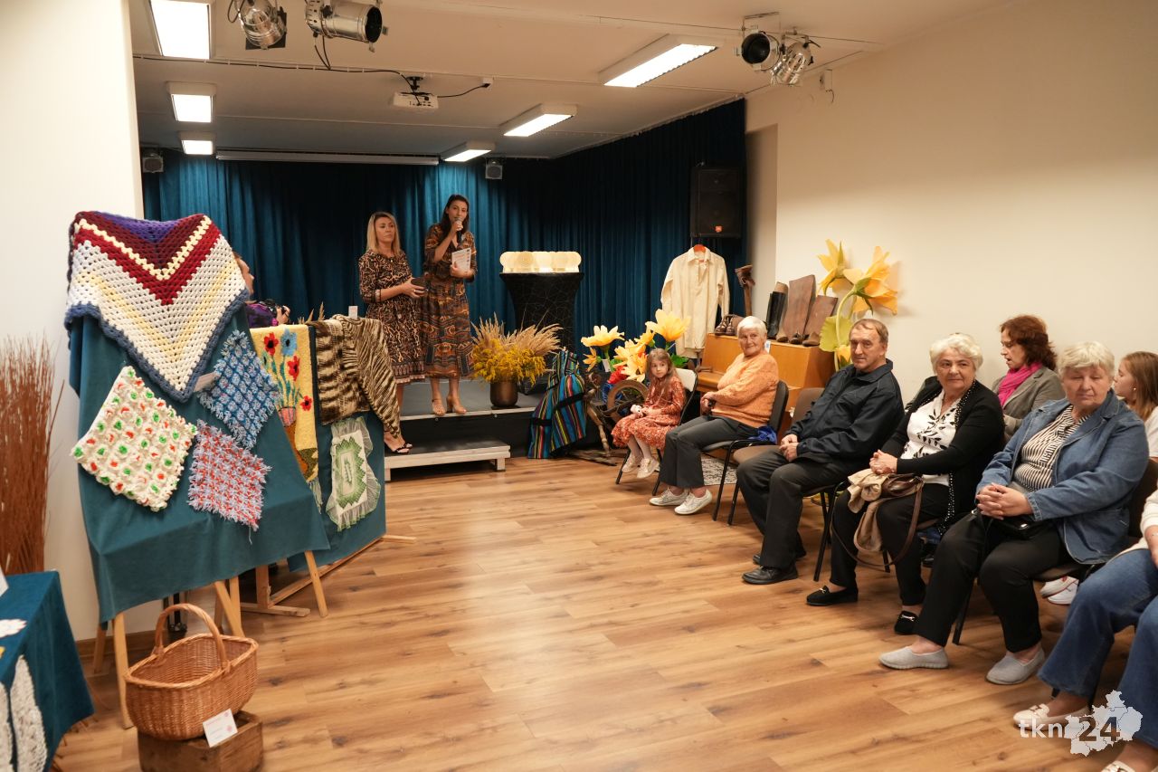 Wystawa rękodzieła mieszkańców gminy Gowarczów [wideo, zdjęcia]