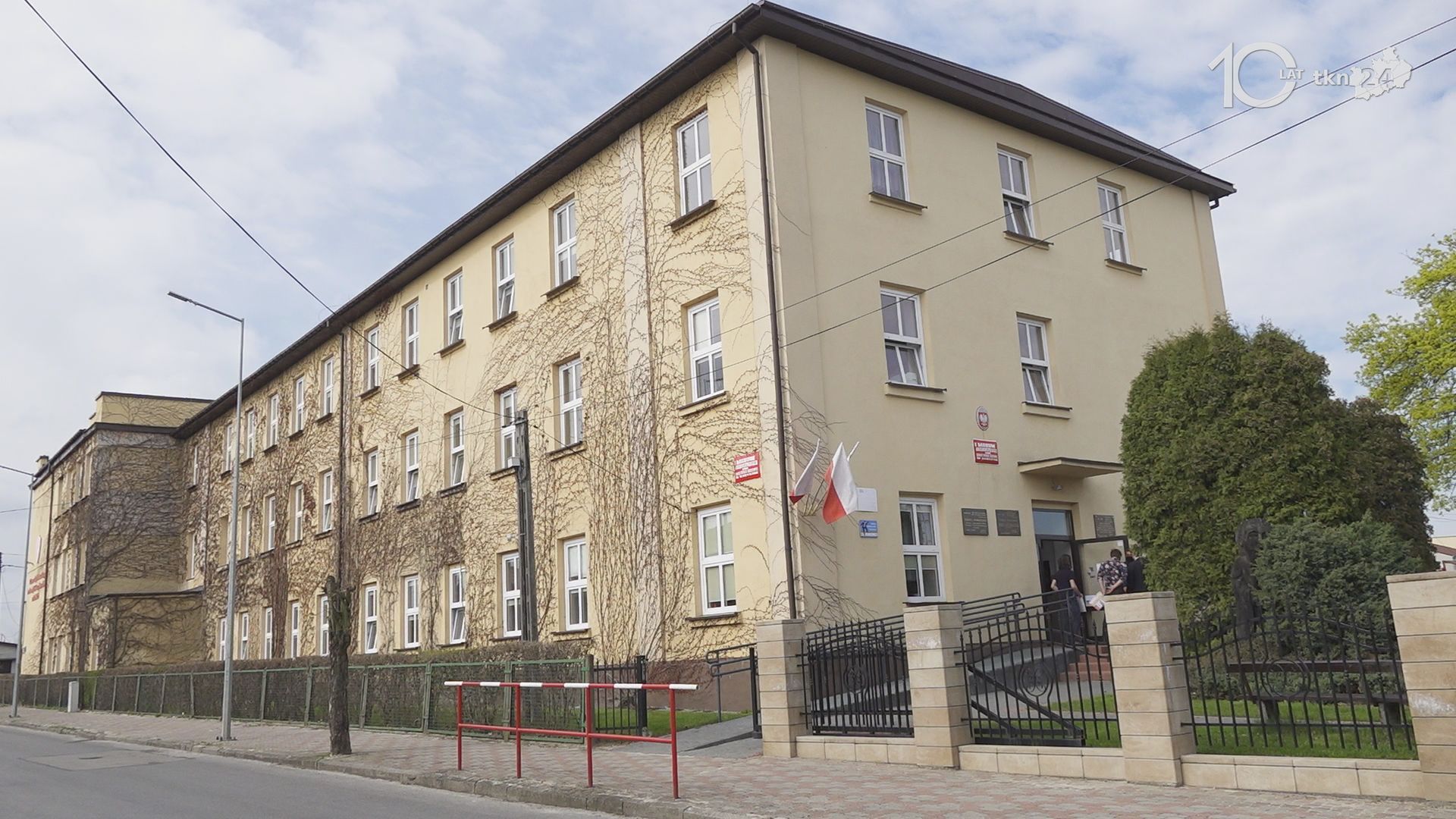 110 lat I Liceum Ogólnokształcącego. Szkoła zaprasza do wspólnych obchodów [wideo]