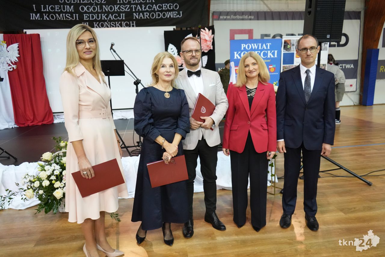 110 lat tradycji i wspomnień. Jubileusz I LO im. KEN w Końskich [wideo, zdjęcia]