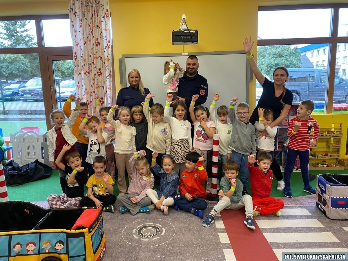Bezpieczeństwo najważniejsze. Policjanci odwiedzili kolejne przedszkole [zdjęcia]