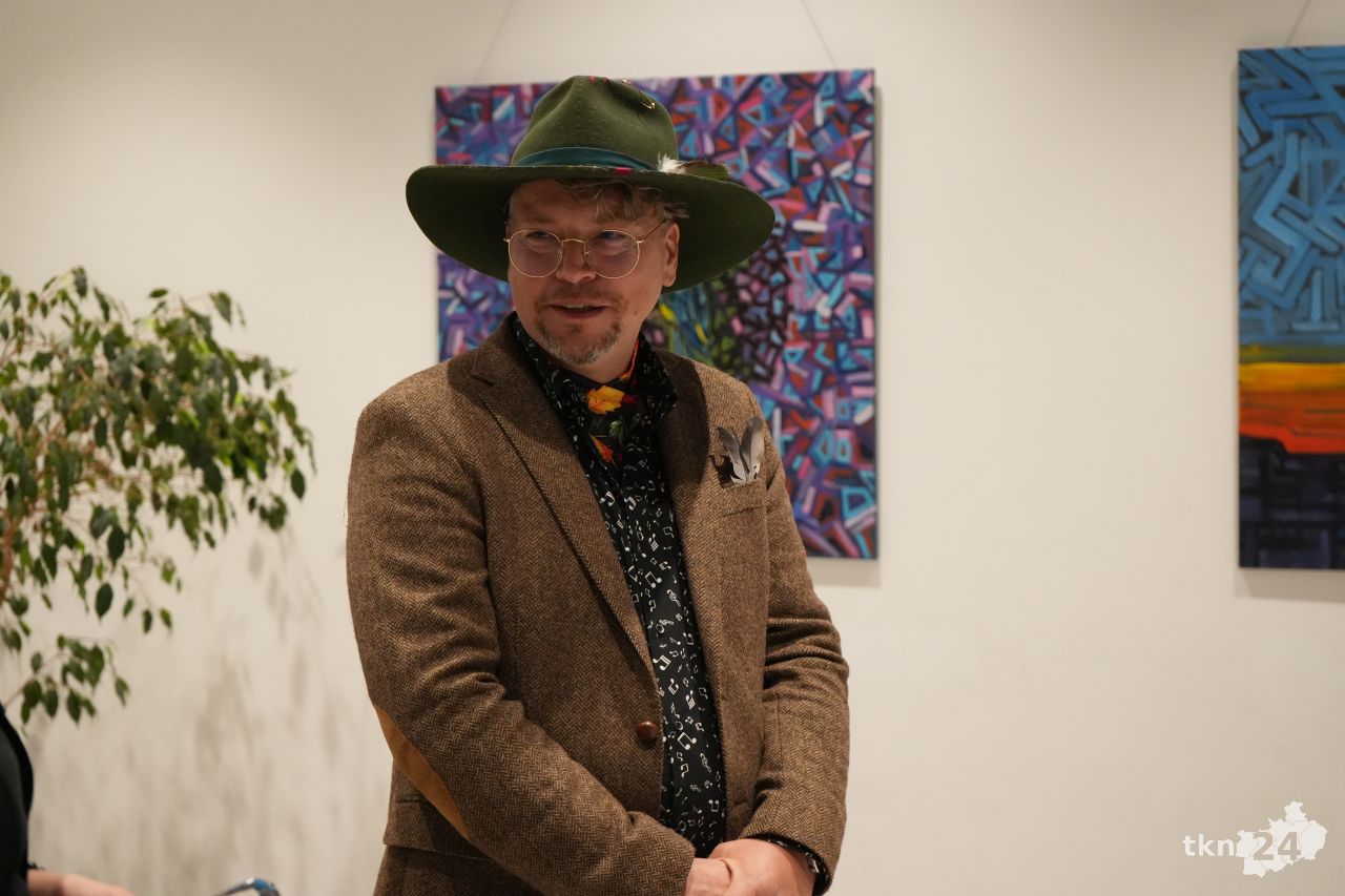 Damian Boguszewski zaprezentował w Końskich niezwykłe obrazy [wideo, zdjęcia]