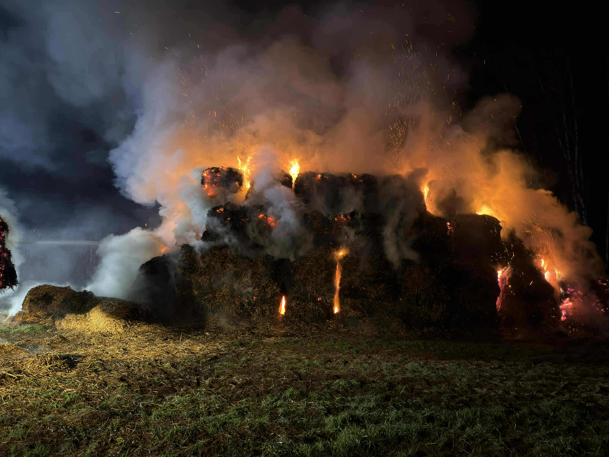 Baloty spłonęły w gminie Słupia Konecka