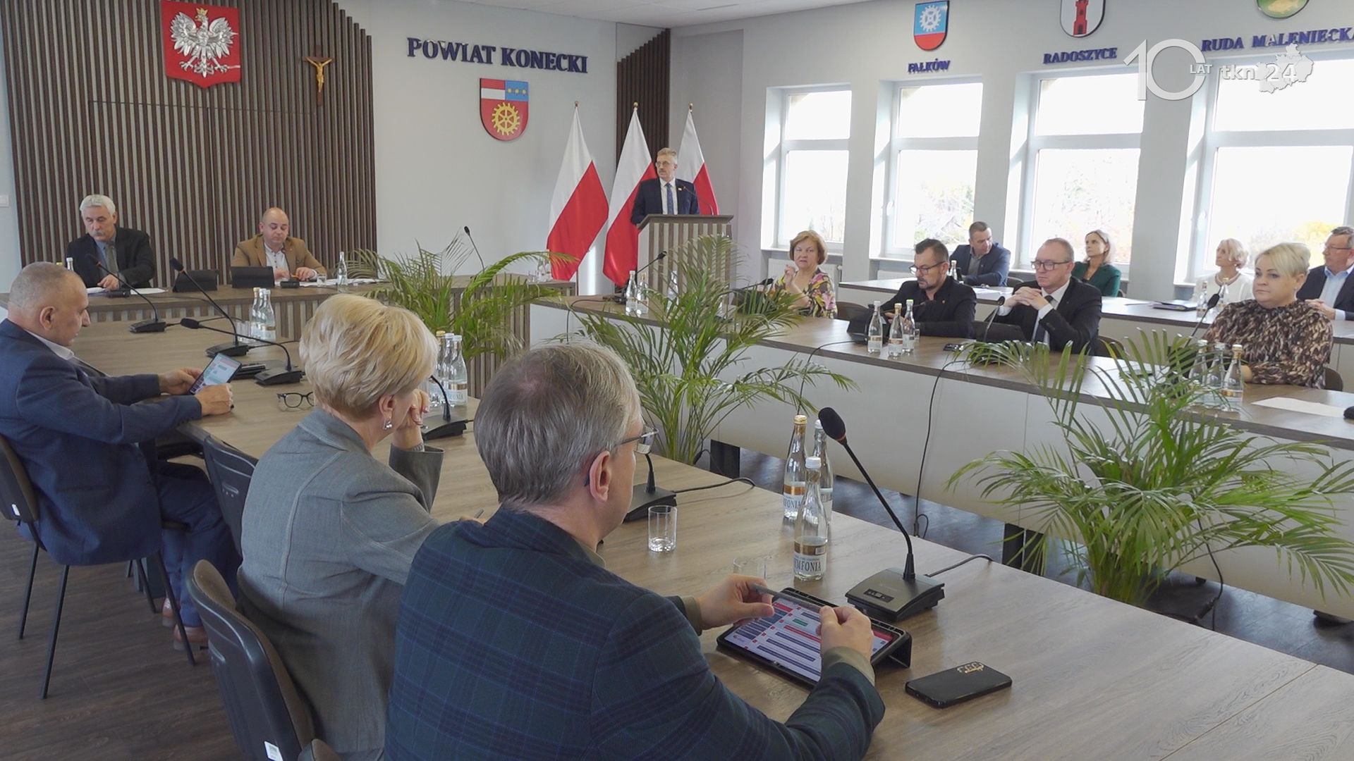 Sesja Rady Powiatu w Końskich. Podwyżka dla starosty i informacja o nowej siedzibie PSP [wideo, zdjęcia]