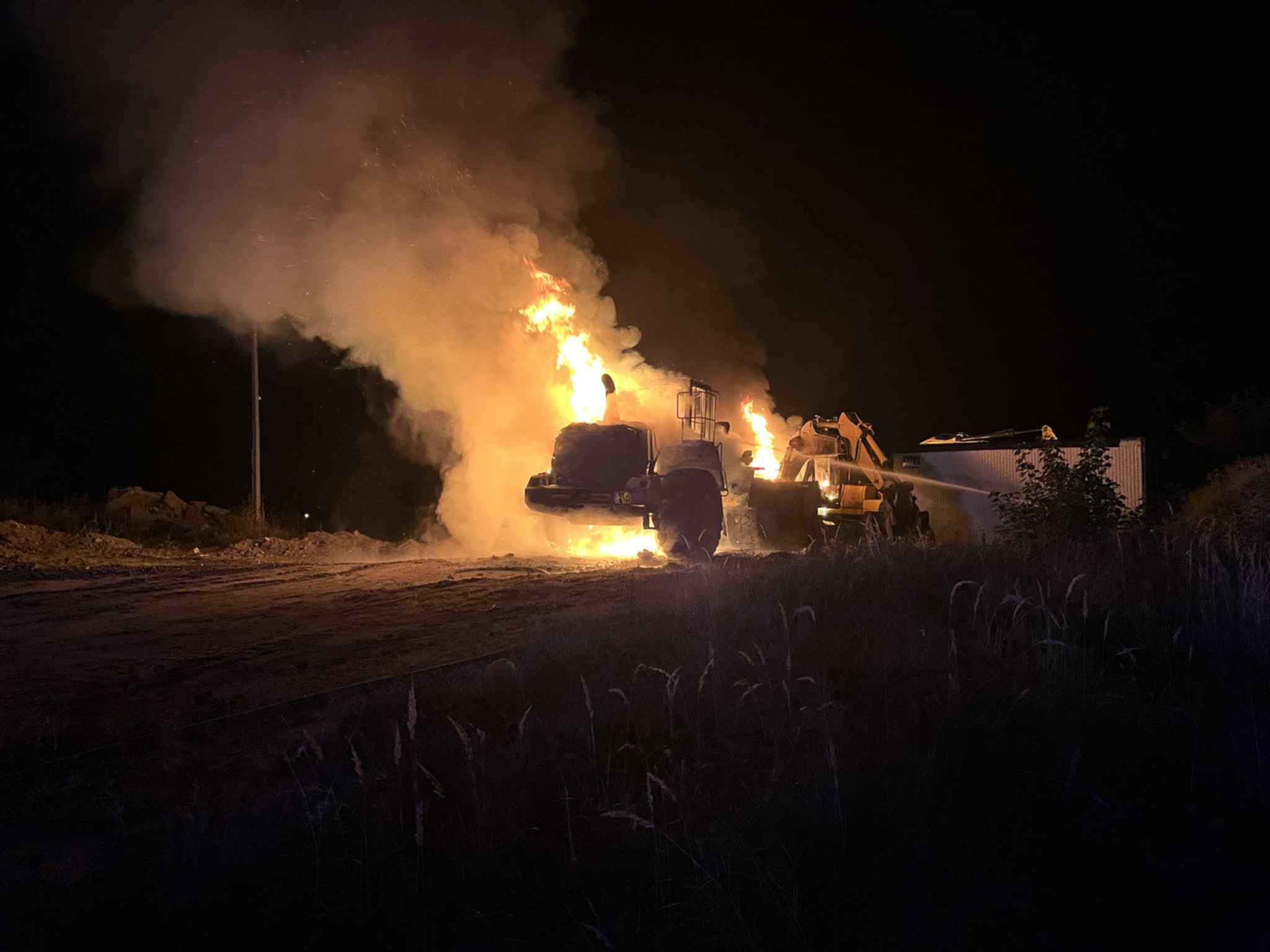 Pożar maszyn budowlanych w Końskich