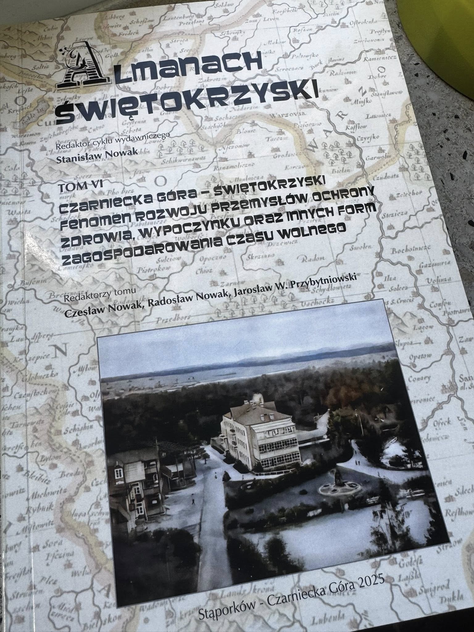 Czarniecka Góra w centrum uwagi – ukazał się VI tom „Almanachu Świętokrzyskiego” [zdjęcia]