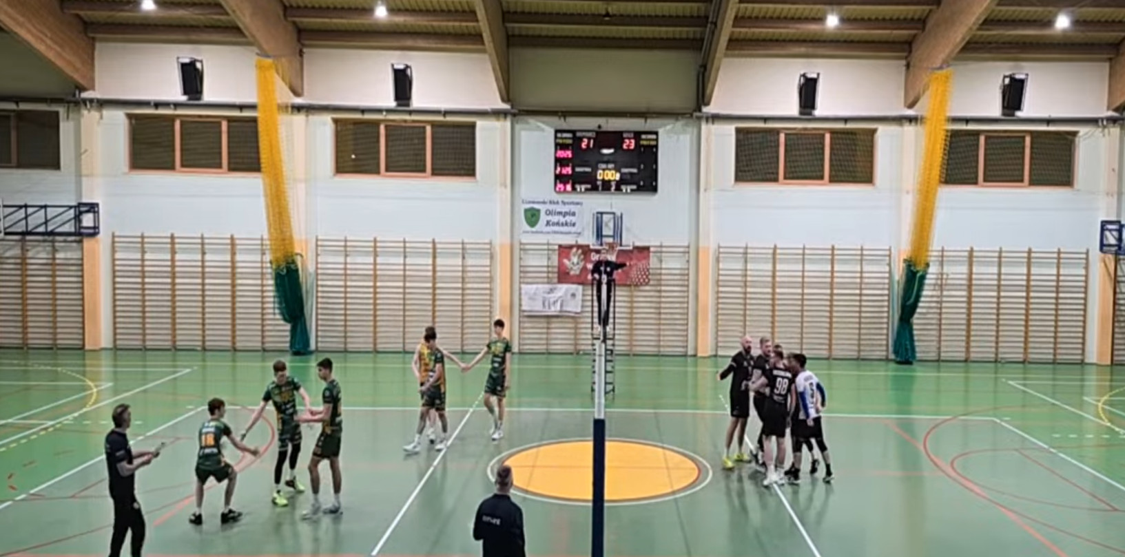 Siatkarze przegrywają z Aluronem