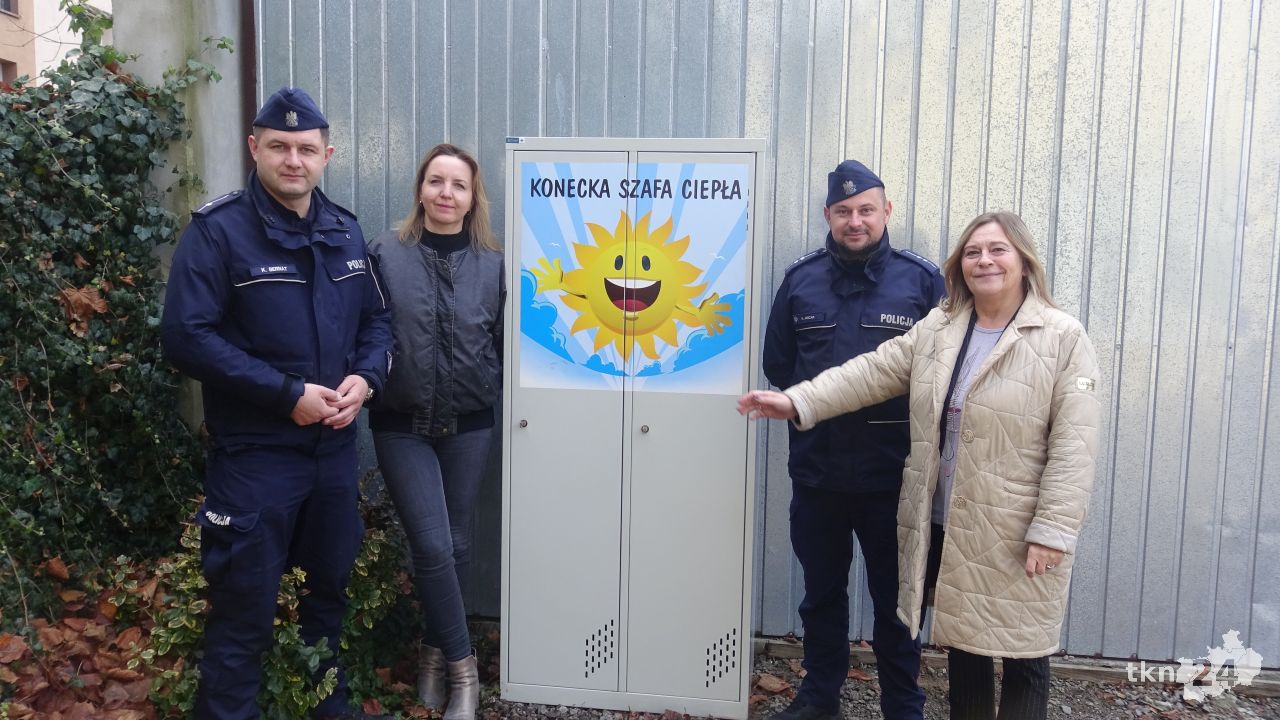 Konecka Szafa Ciepła. Oddaj ubrania dla potrzebujących [wideo, zdjęcia]