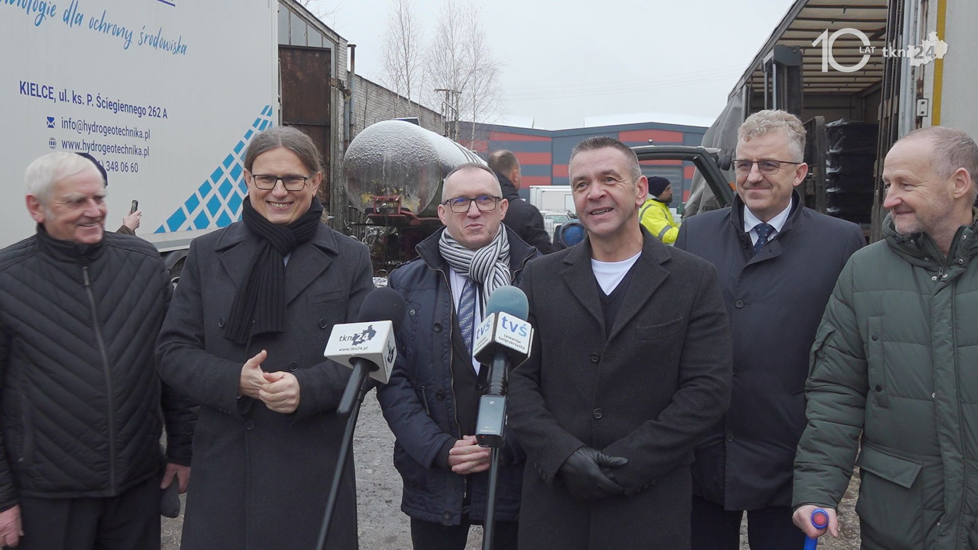 Stąporków jest już bezpieczny. Ostatnie skażone odpady wyjechały [wideo, zdjęcia]