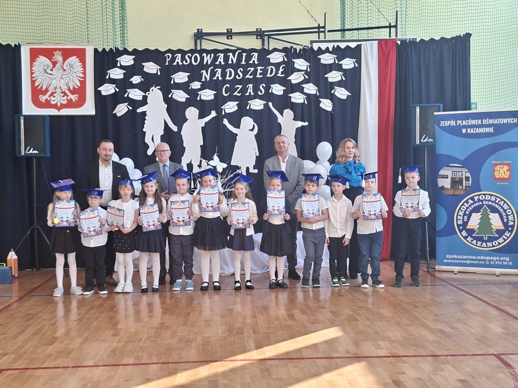 Pierwszoklasiści ślubowali w ZPO w Kazanowie [zdjęcia]