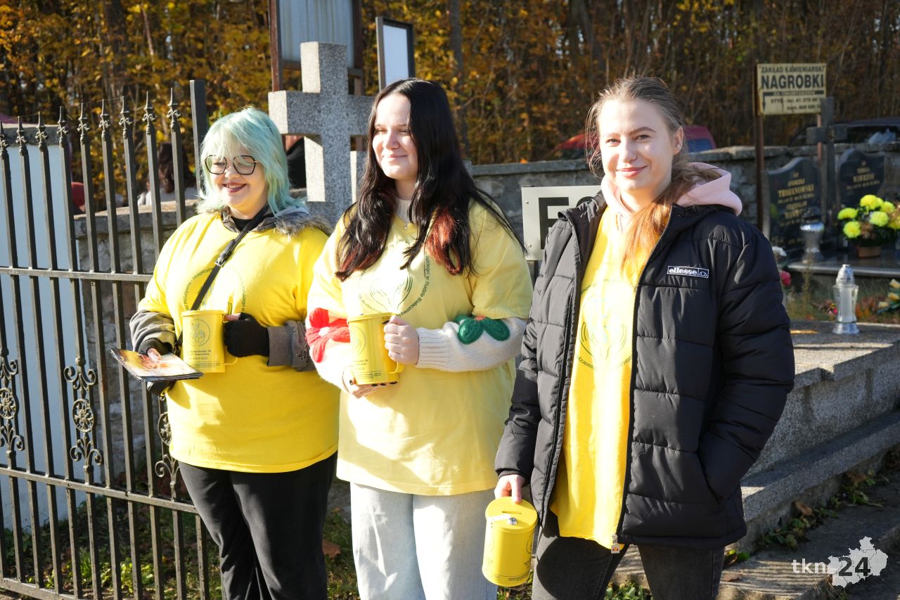 Hospicjum w Rudzie Białaczowskiej kwestowało na cmentarzach. Zebrali ponad 61 tys. złotych