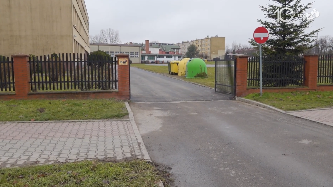 Gmina odnowiła drogę wewnętrzną przy Szkole Podstawowej nr 1 w Końskich [wideo, zdjęcia]