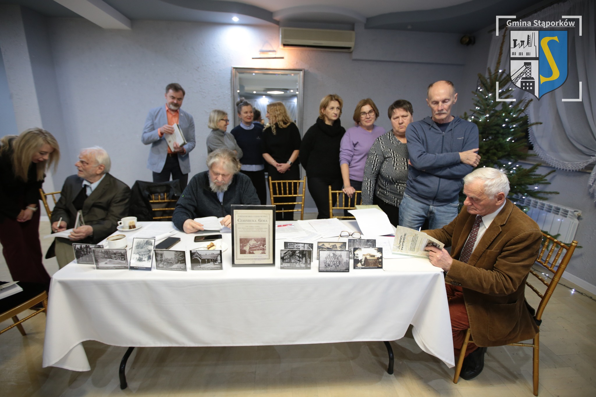 Historia regionu na kartach 'Almanachu Świętokrzyskiego’ – spotkanie w Czarnieckiej Górze [zdjęcia]