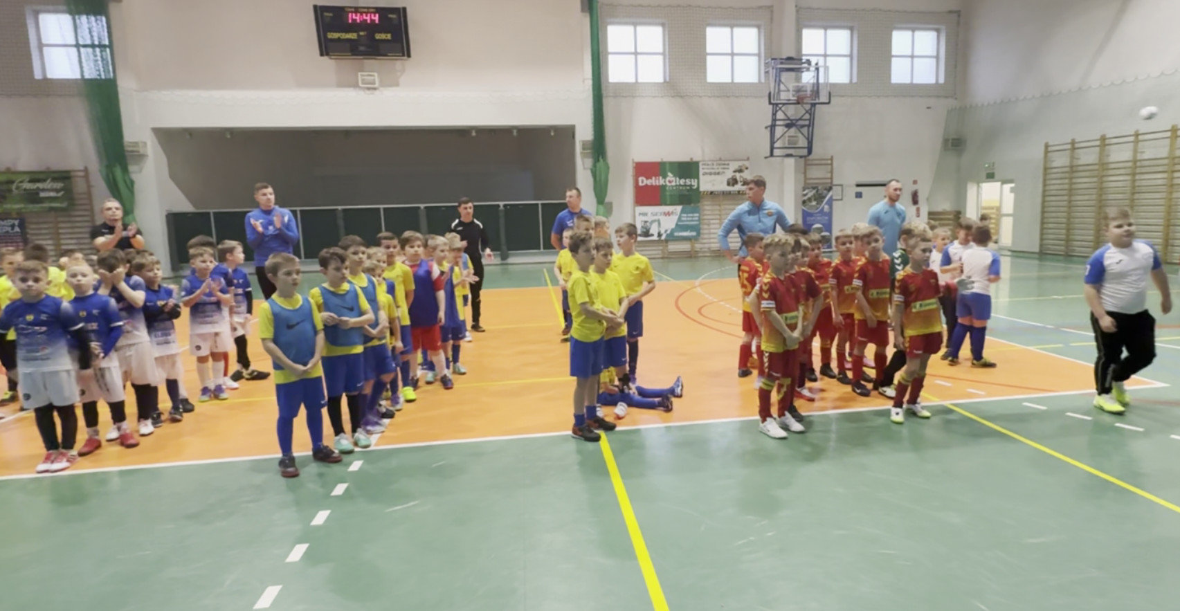 Mikołajkowe granie w Stąporkowie [wideo]