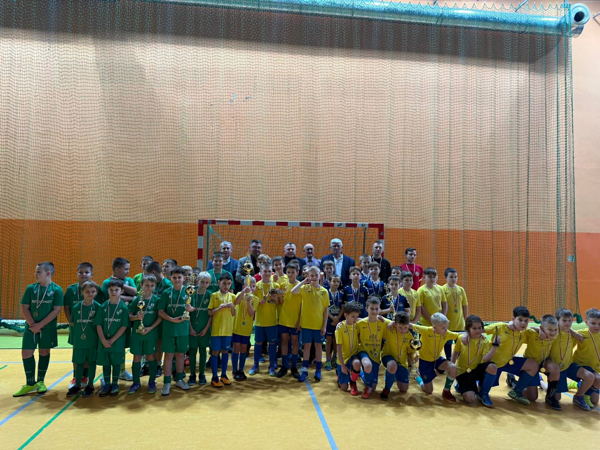 Mikołajkowe granie o Puchar Burmistrza Radoszyc [zdjęcia]