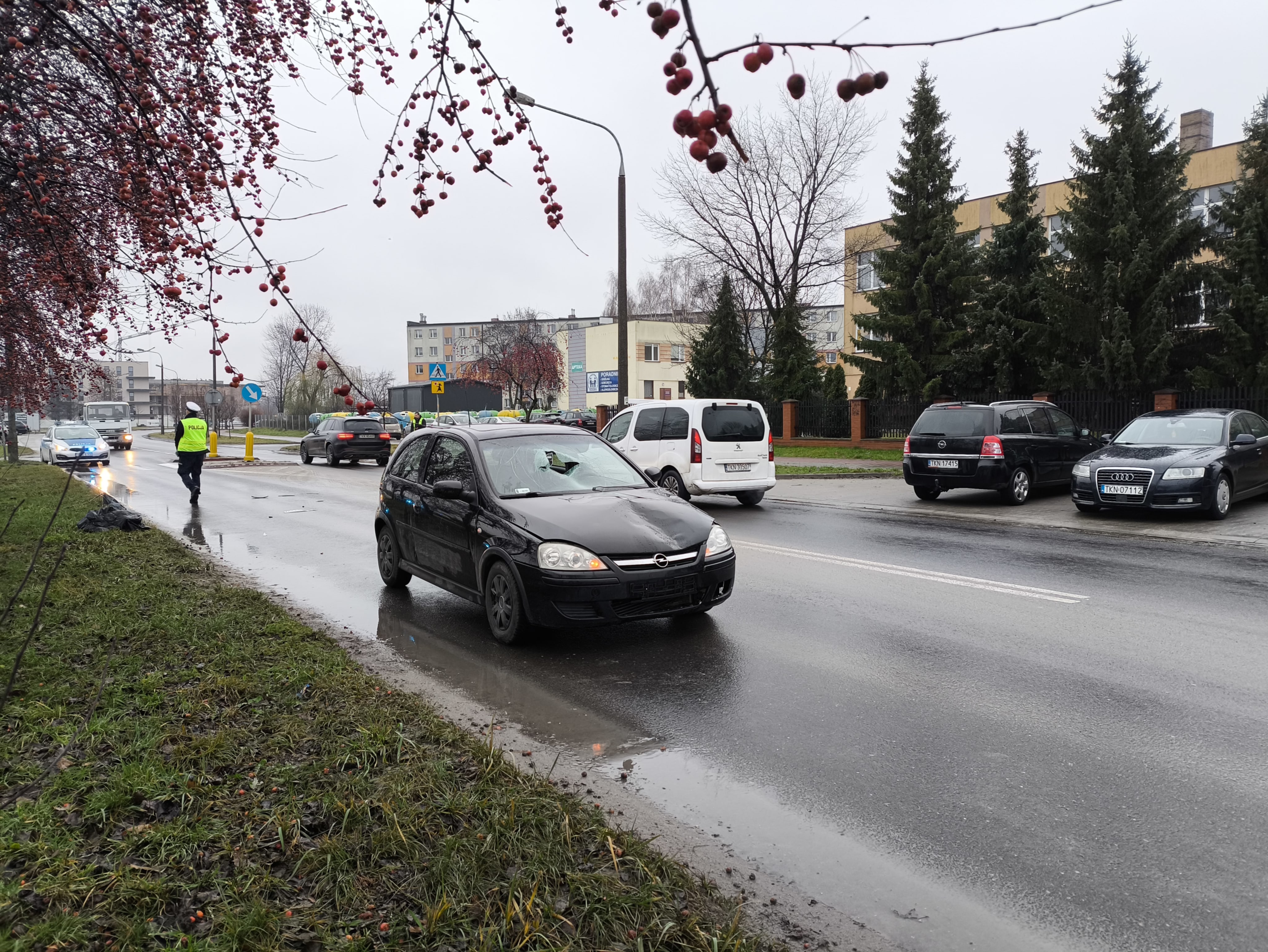 Końskie: Kobieta potrącona na pasach. Trafiła do szpitala