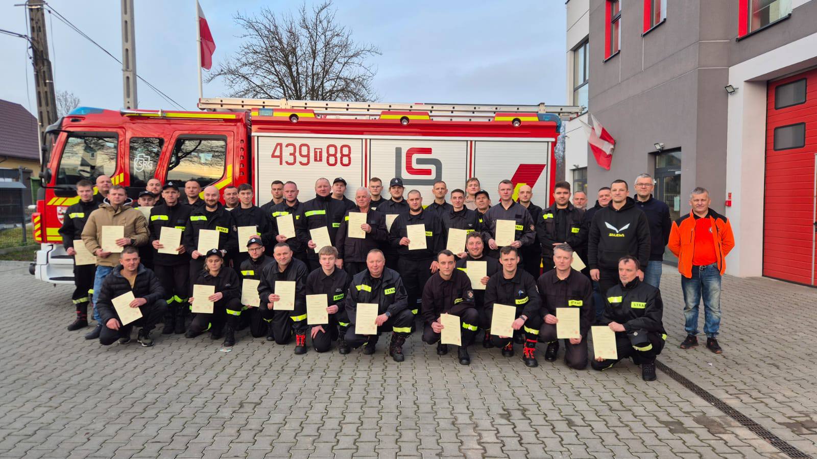 Strażacy z gminy Stąporków zdobyli tytuł ratownika KPP [zdjęcia]